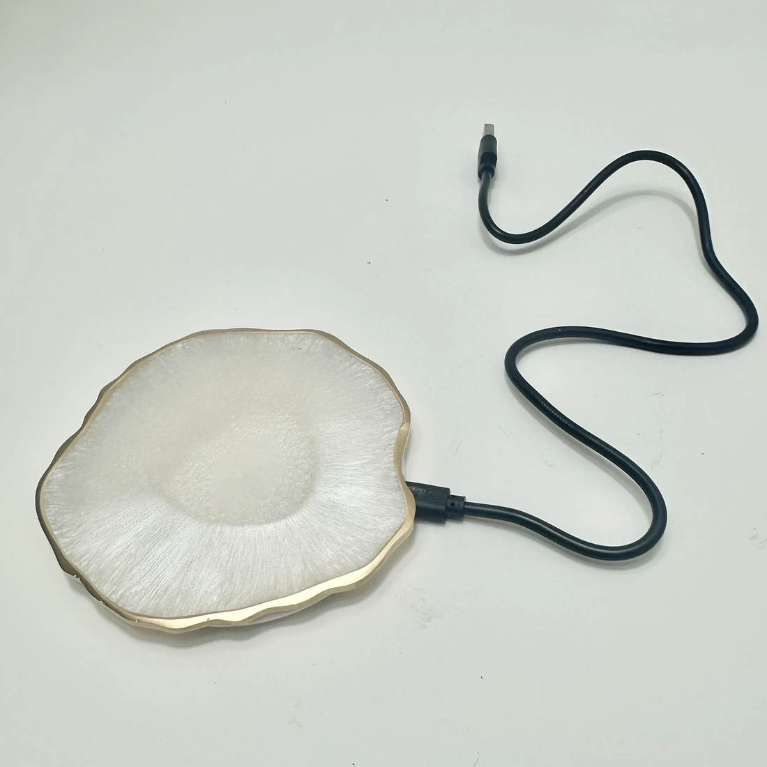Irregular Agate Slice Wireless Charging Mat, Artistic Ornamental Power Pad For Qi-Compatible Portable Devices