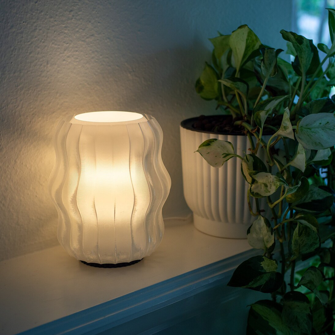 Double-Layer Wavy Silhouette Ambient Light, Translucent Compact Table Lamp With Dynamic Light Refraction For Indoor Atmosphere